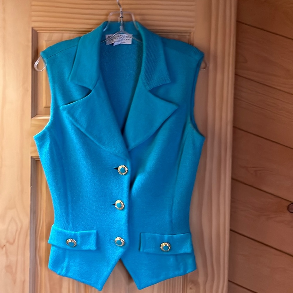 💜💜 PRICE DROP 💜💜 St. John Sportswear Turquoise and Gold Skirt Set